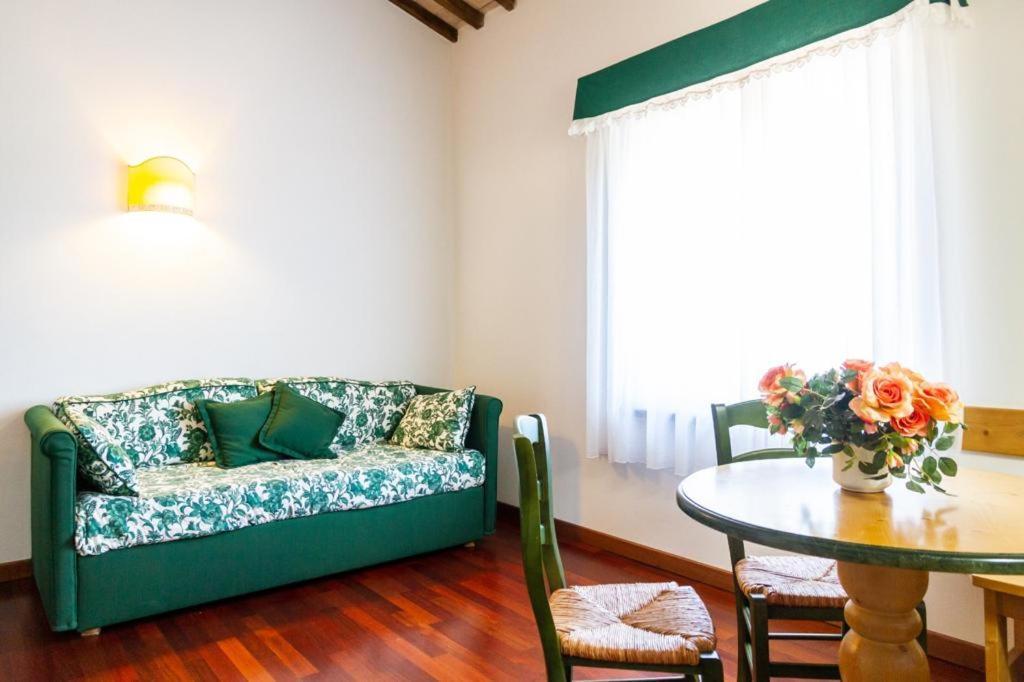 Il Casale Delle Rose Aparthotel Паганико Екстериор снимка